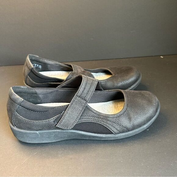 Cloudsteppers By Clark’s Black Vegan Leather Mary Jane Shoes Size 8.5 - Picture 1 of 7